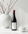 AI wine scene - 라 삐에르 홍드 부르고뉴 피노누아 2024