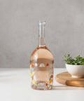 AI wine scene - 클로드 비알라드 벨 뒤 쉬드 로제 그리 2025