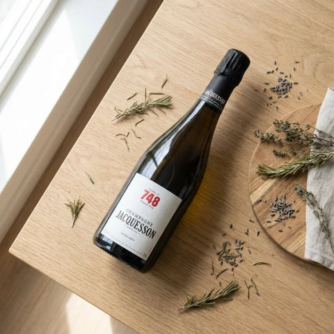 AI wine scene - 자크송 뀌베 넘버 748